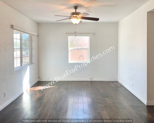 Building Photo - 1510 E Silver St