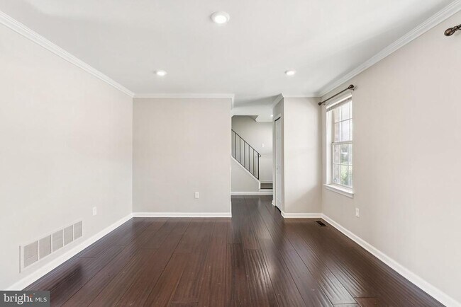 Building Photo - 5907 L St