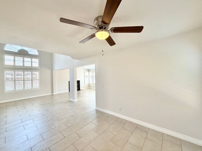 Building Photo - Open-Concept 3 Bedroom 2.5 Bathroom Home with Soaring Ceilings & Spacious Backyard