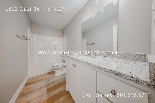 Building Photo - 1811 W 16th St