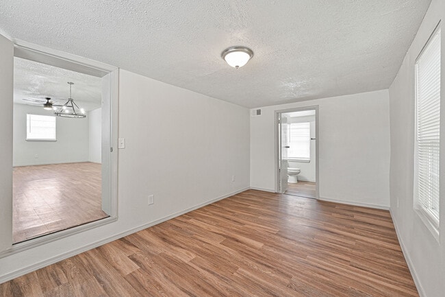 Building Photo - 2445 SW Binkley St