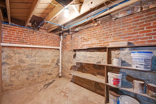 Building Photo - 389-391 Berkeley Road