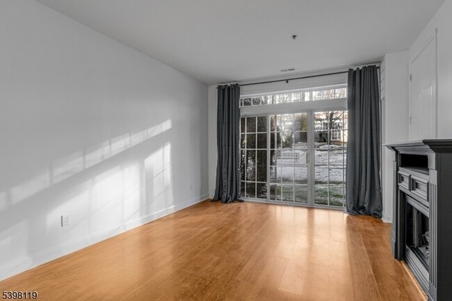 Building Photo - 225 Windmill Ct