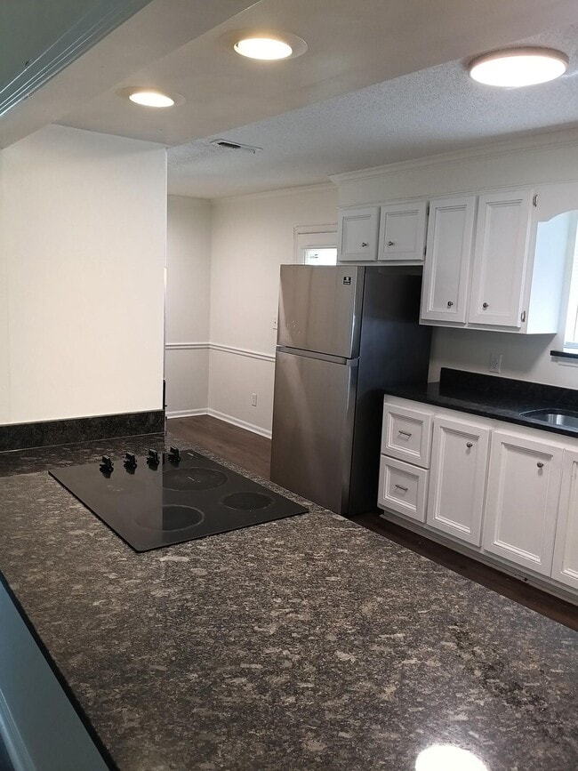 Building Photo - 4430 Goshen Lake Dr S