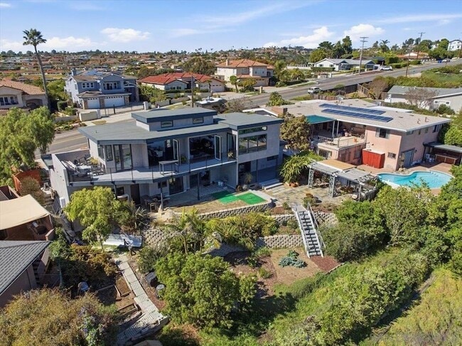 Building Photo - 5447 Soledad Rd