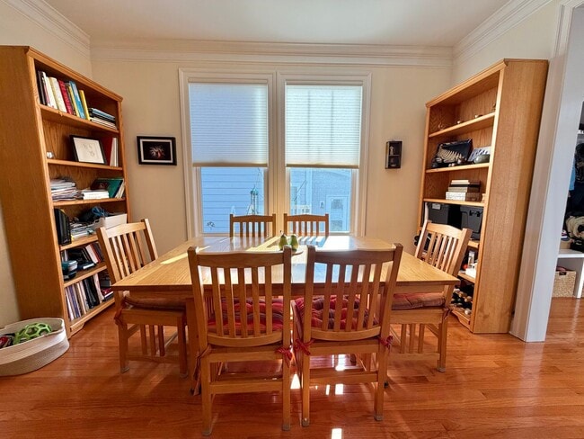 Building Photo - 1539 Barnett St