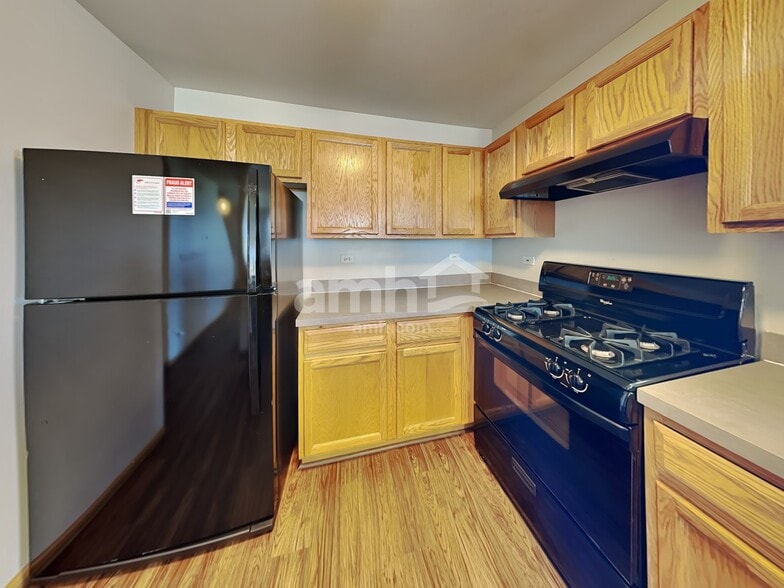 Building Photo - 250 Wedgewood Cir