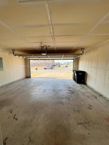 Building Photo - 5825 Mountain Bluff Dr