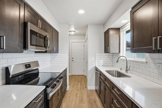 Building Photo - 3440 N Huetter Rd