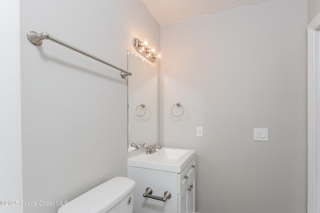 Building Photo - 785 2nd St SW