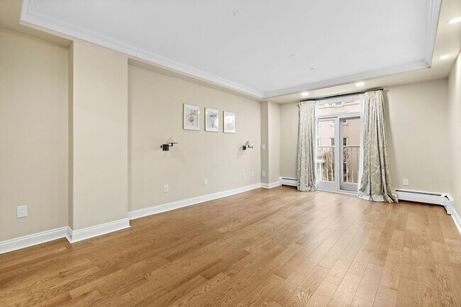 Building Photo - 208 Shearwater Ct W