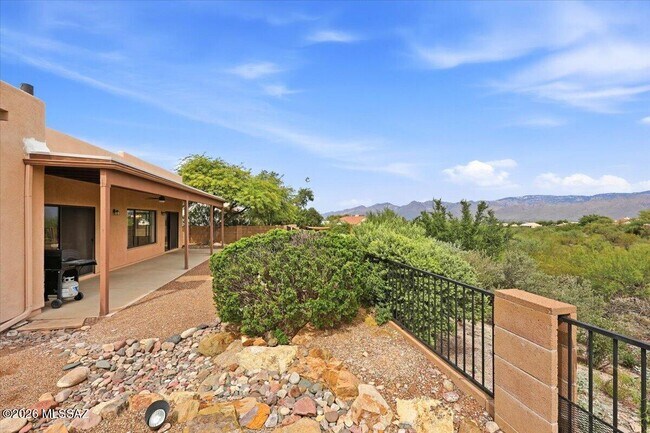 Building Photo - 10961 E Siskin Pl
