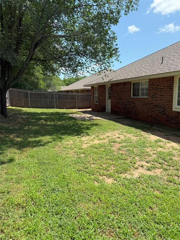 Building Photo - 1421 Teakwood Dr