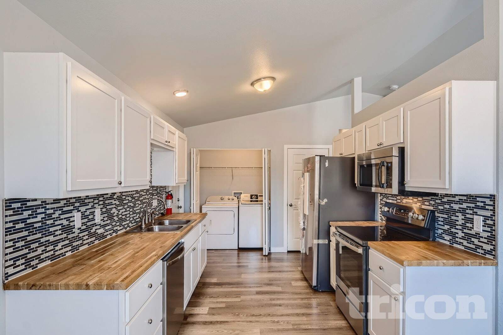 Building Photo - 2625 Alpine Ave