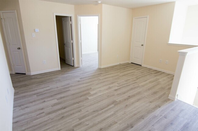 Building Photo - 8706 J C Oaks Cir