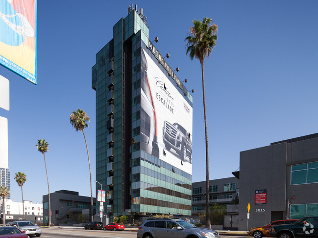 Building Photo - Metropolitan Hollywood