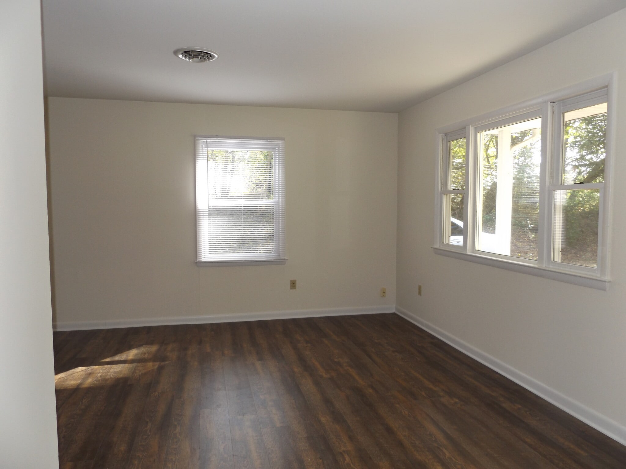 Living Room - 7413 Spout Hill Rd