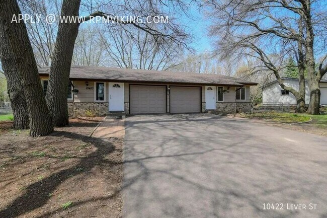 Building Photo - 3br 2ba 1cg ~ Security Deposit Free Altern...