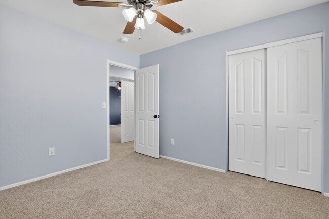 Building Photo - Gilbert Living with Private Pool