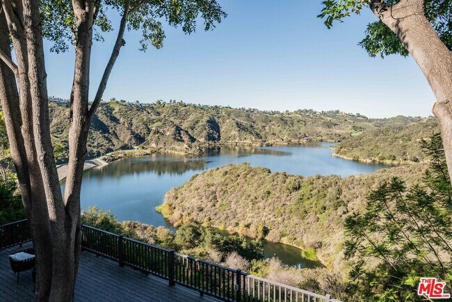 Building Photo - 1900 Bel Air Rd