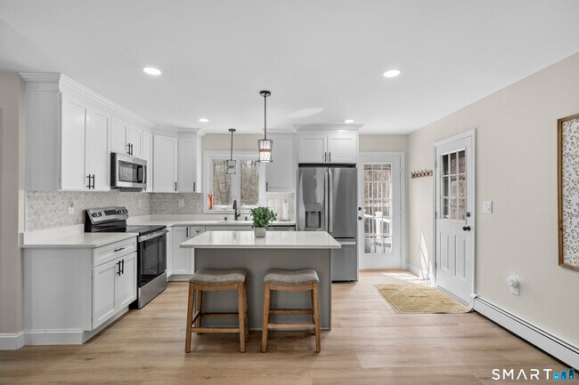 Building Photo - 3 Kenyon Rd