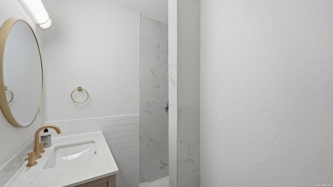 Building Photo - 234 Princeton Ave