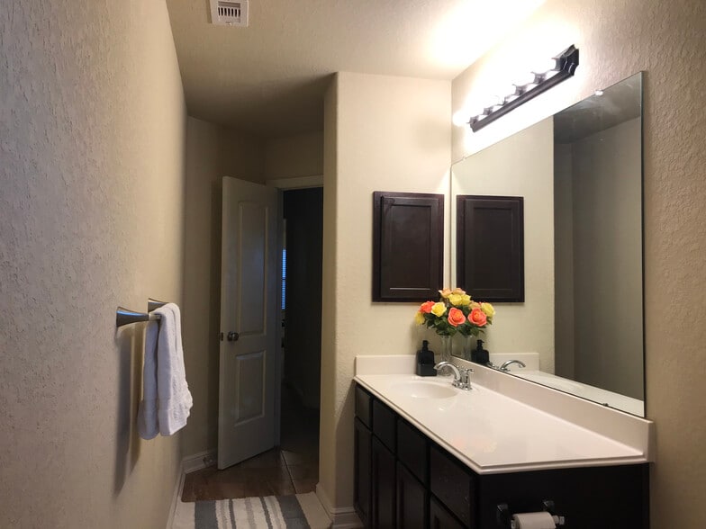 Building Photo - 10043 S Whimbrel Cir