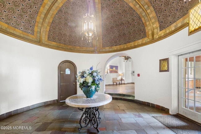 Building Photo - 400 Deal Lake Dr