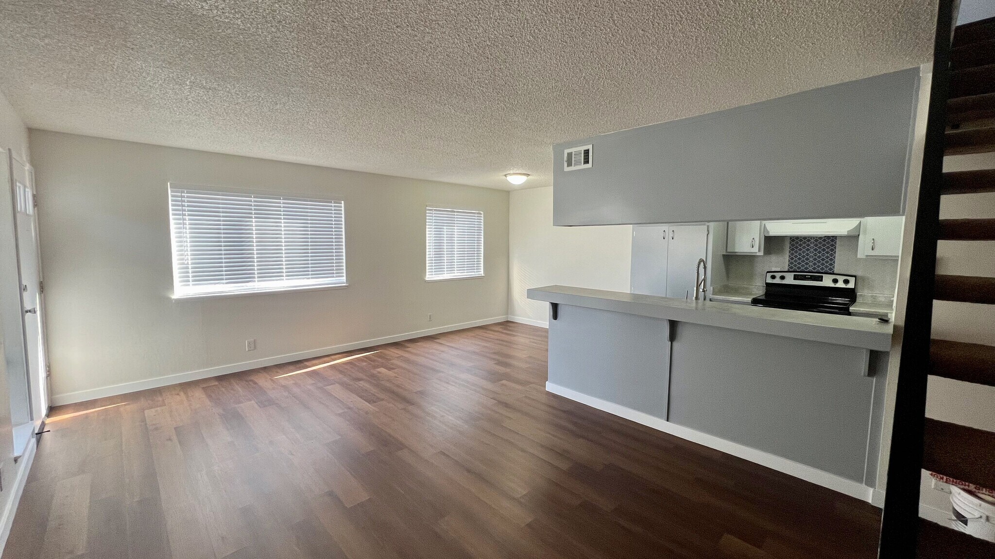 Building Photo - 1342 Shawn Dr