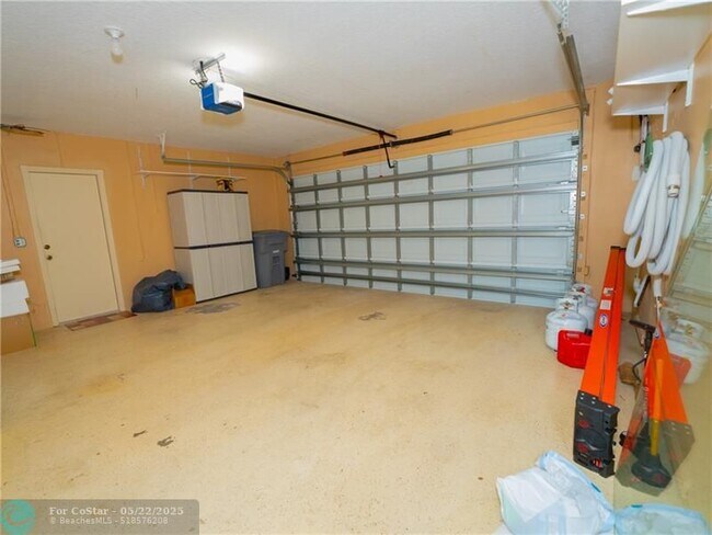 Building Photo - 20107 Ocean Key Dr