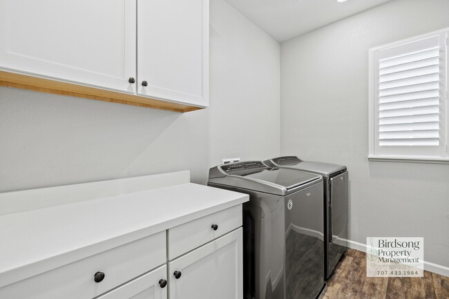 Building Photo - 5130 Kolton Pl