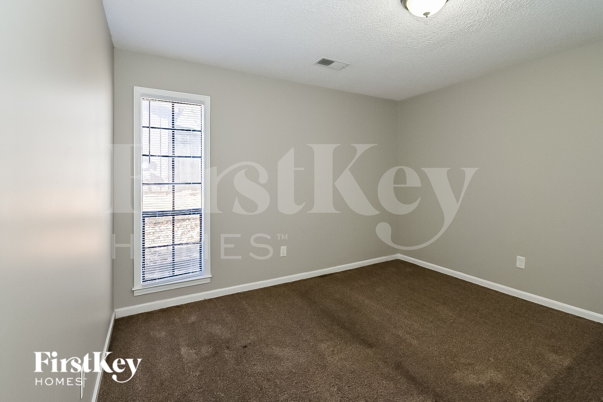 Building Photo - 6290 Ridge Manor Dr