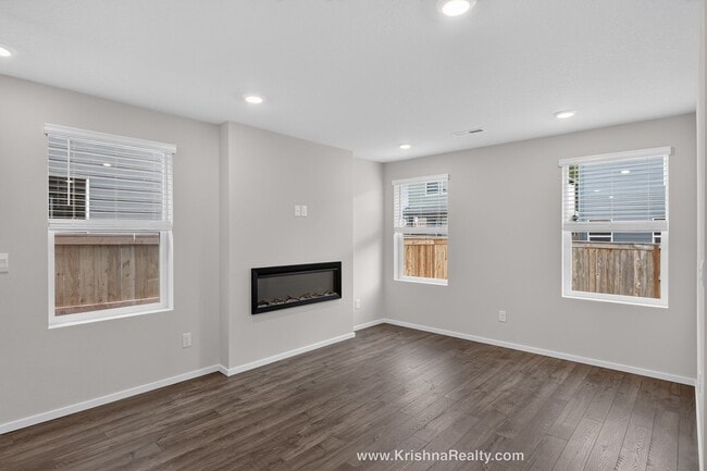 Building Photo - NEW CONSTRUCTION 4 Bed, 2 Bath DR Horton Home in Fircrest Meadows – Prime Location, Quiet Neighbo...