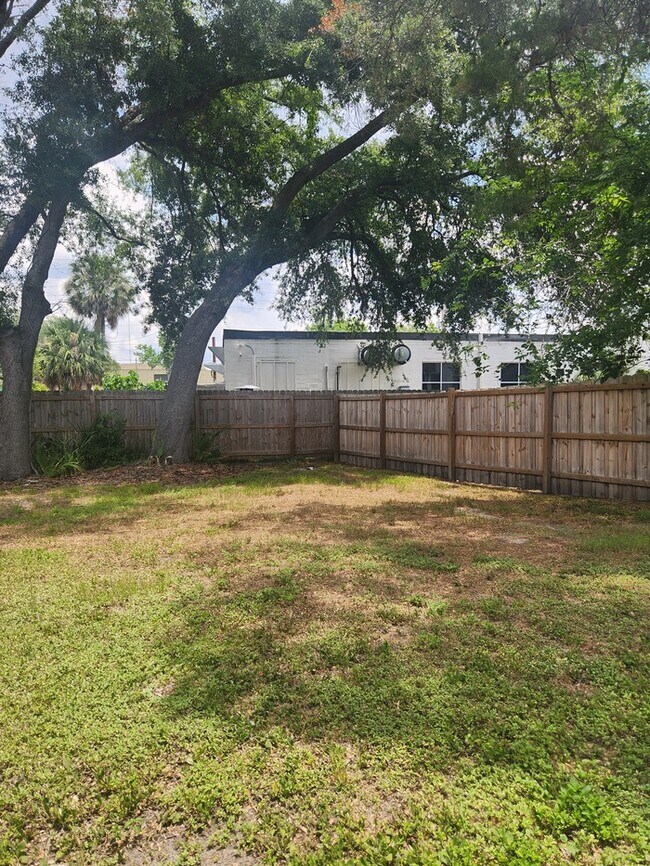 Building Photo - Newly updated 3/1.5 San Marco