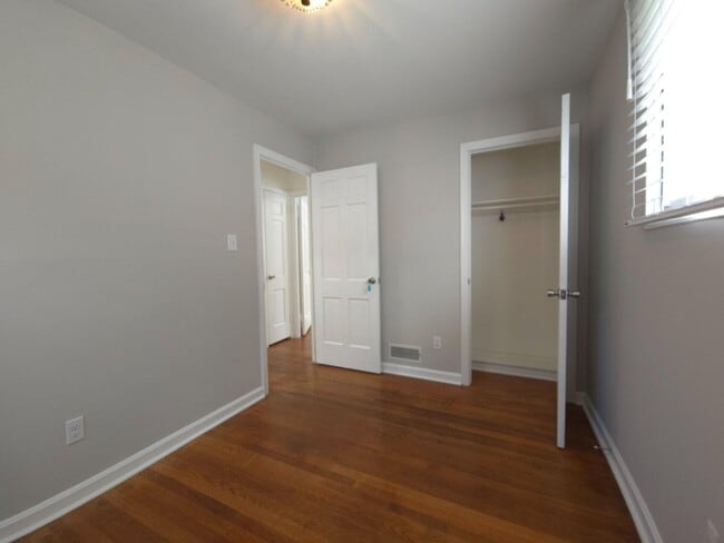 Building Photo - 2209 Quinton Rd