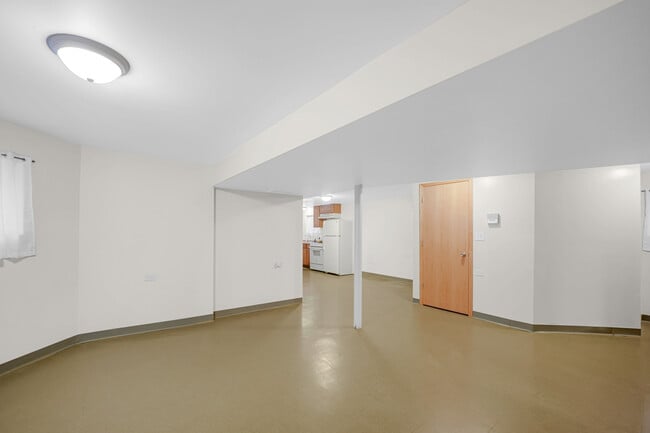 Building Photo - 8233 S Langley Ave