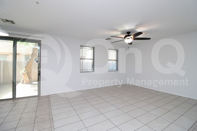 Building Photo - 8147 W Lynwood St