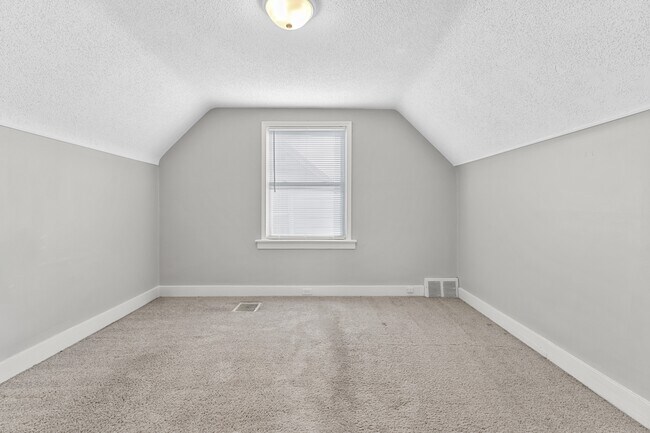 Building Photo - 1847 8th St