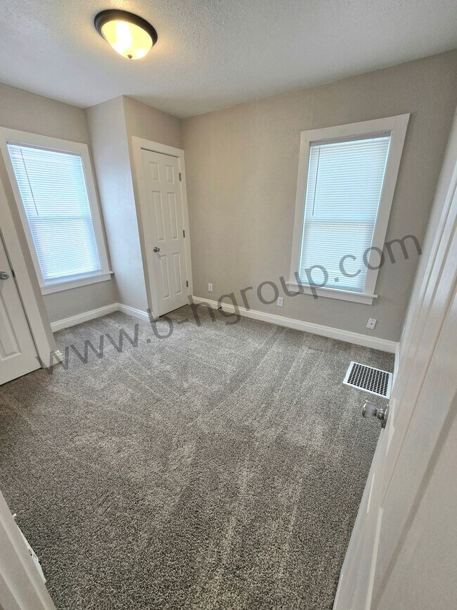 Building Photo - 3502 67th St