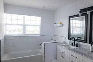 Building Photo - 606 Mainsail Cir