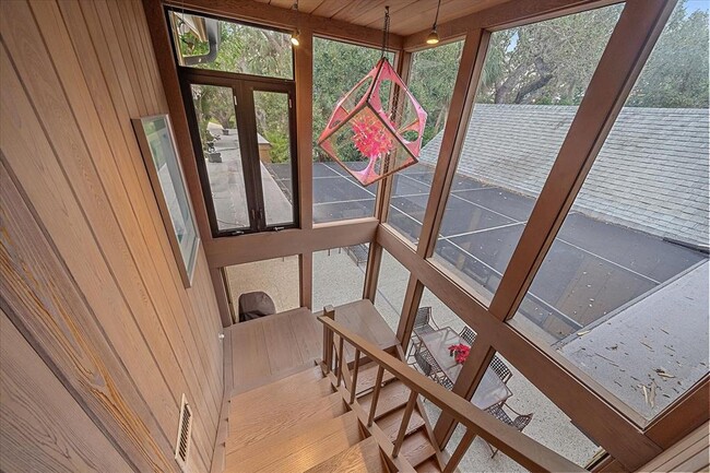 Building Photo - 3348 Old Oak Dr