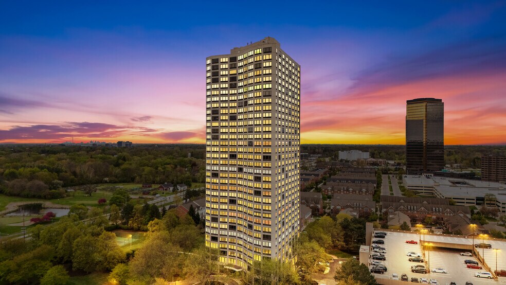 Building Photo - 5000 Town Ctr