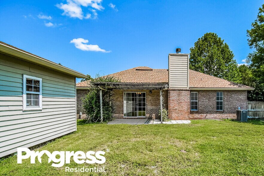 Building Photo - 3152 Olde Sutton Parke Dr