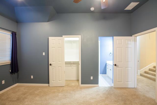 Building Photo - 8100 Rosemont Dr