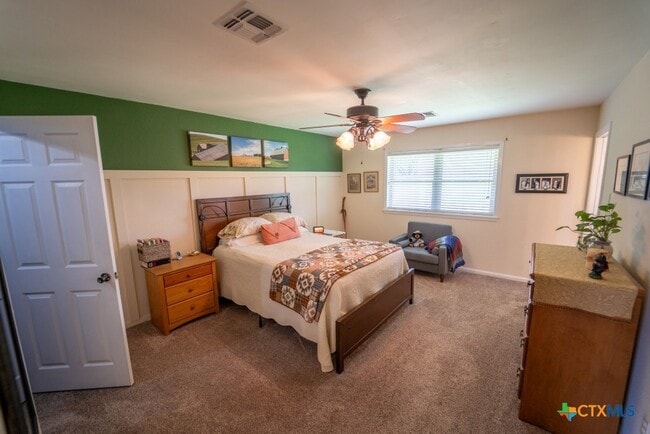Building Photo - 301 Antietam Dr