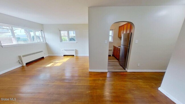 Building Photo - 31 Parkwood St