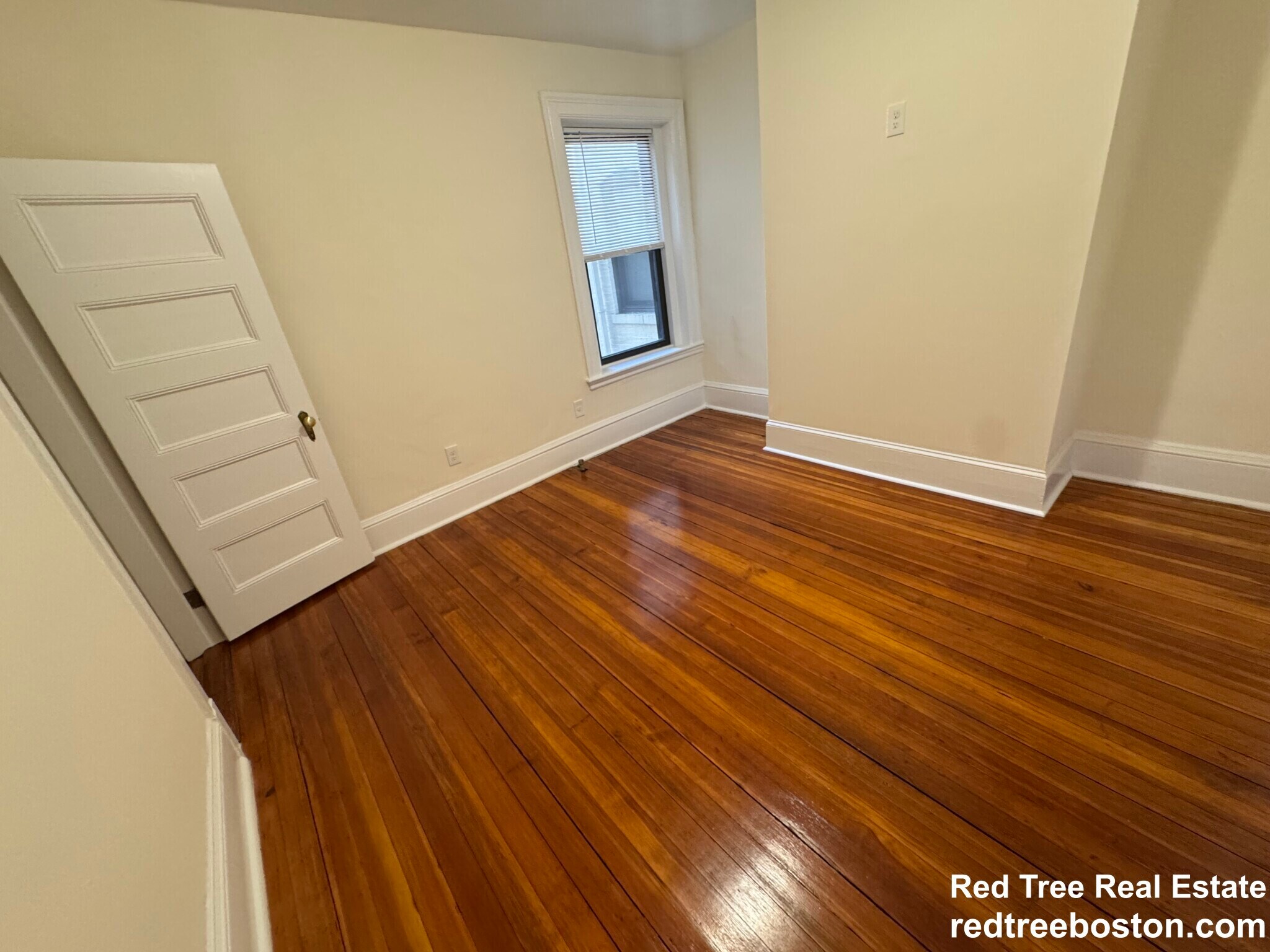 Building Photo - 885 Massachusetts Ave