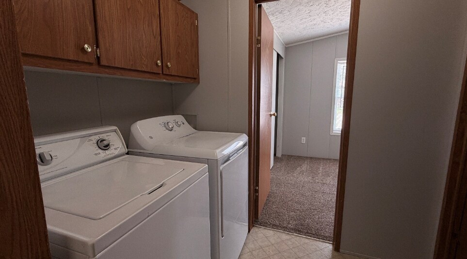 Building Photo - 4647 Iris Ln