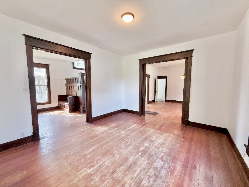 Building Photo - 517 W Hull St