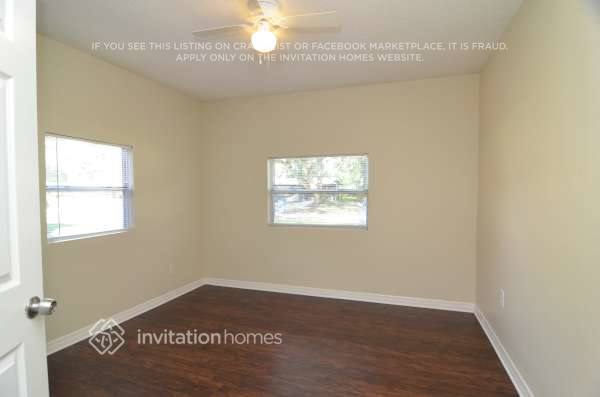 Building Photo - 912 Skyview Dr